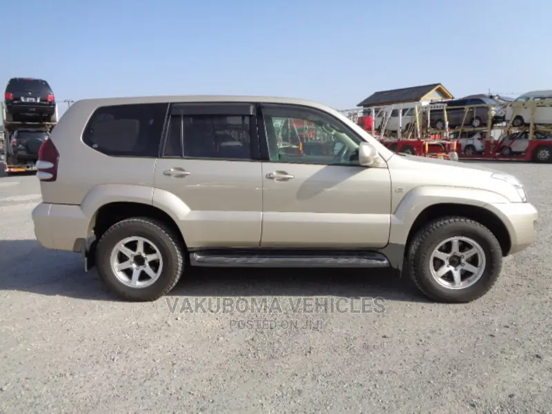 Toyota Land Cruiser Prado 2005 Gold