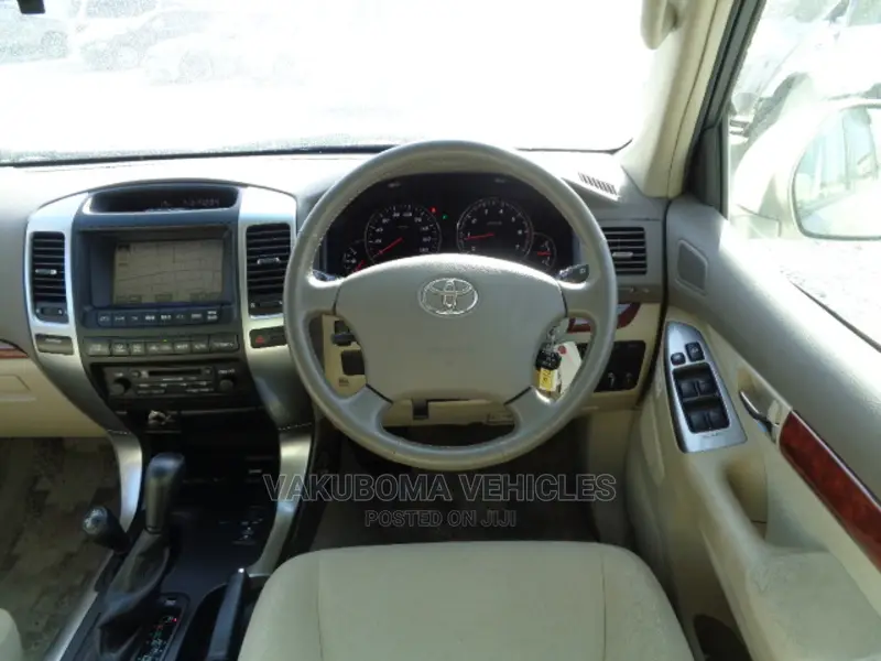 Toyota Land Cruiser Prado 2005 Gold