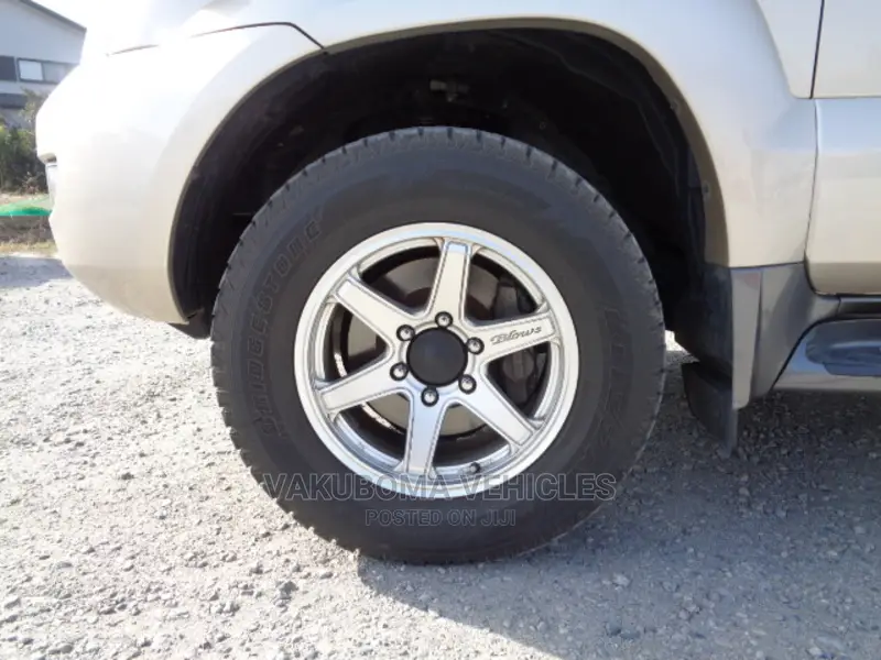 Toyota Land Cruiser Prado 2005 Gold