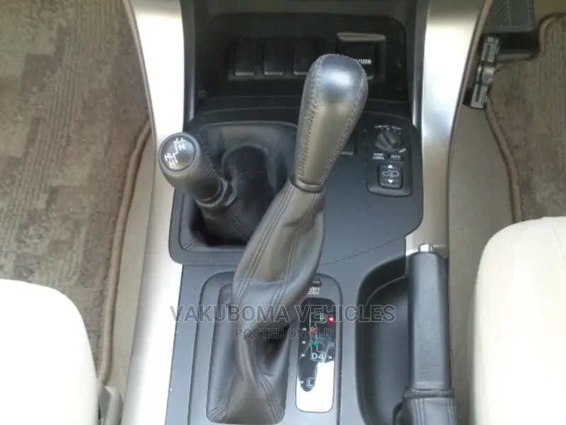 Toyota Land Cruiser Prado 2005 Gold
