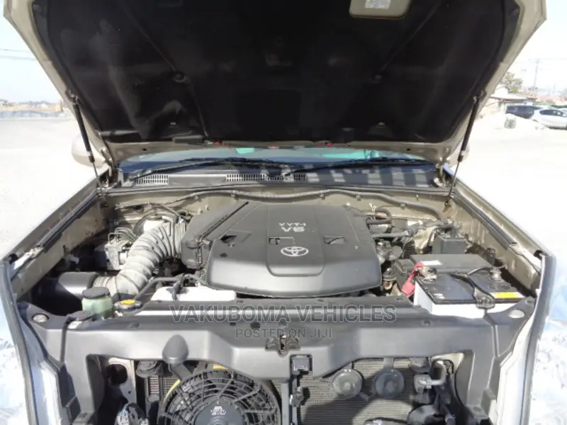 Toyota Land Cruiser Prado 2005 Gold