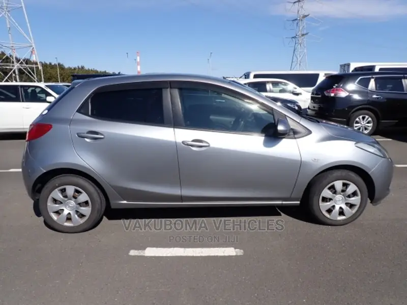 Mazda Demio 2009 Silver