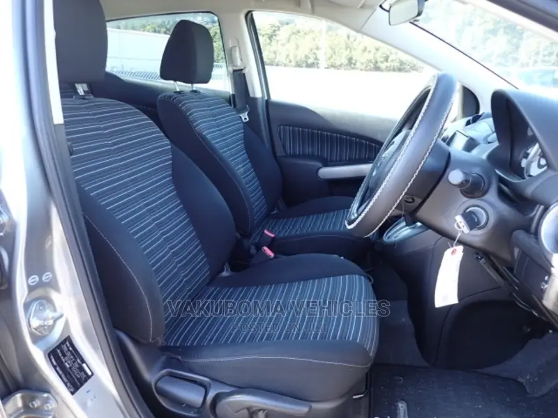 Mazda Demio 2009 Silver