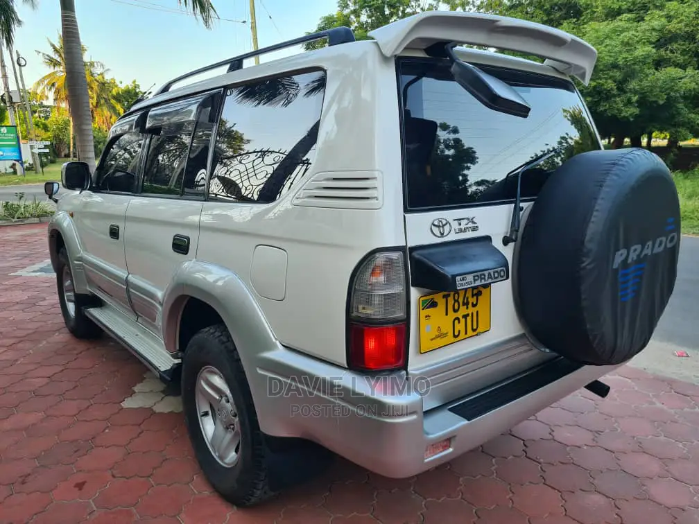 Toyota Land Cruiser 2021 Pearl