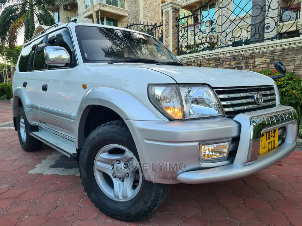 Toyota Land Cruiser 2021 Pearl