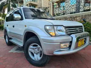 Toyota Land Cruiser 2021 Pearl