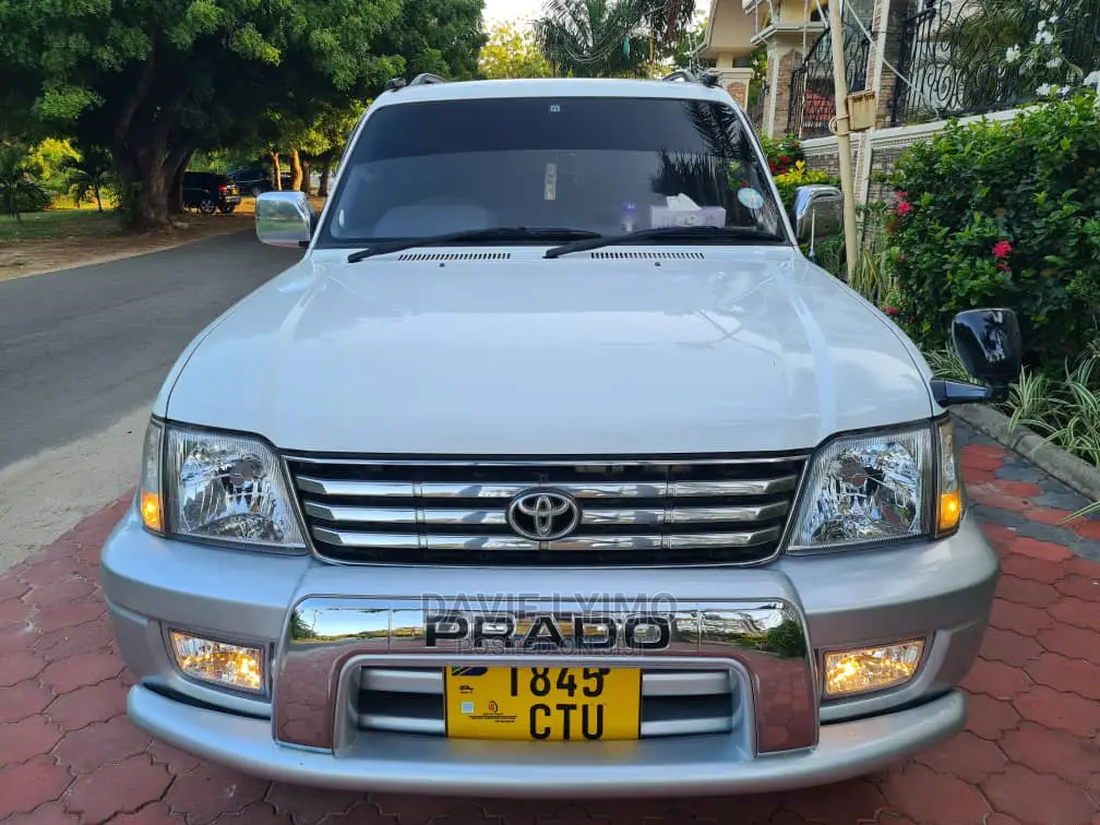 Toyota Land Cruiser 2021 Pearl