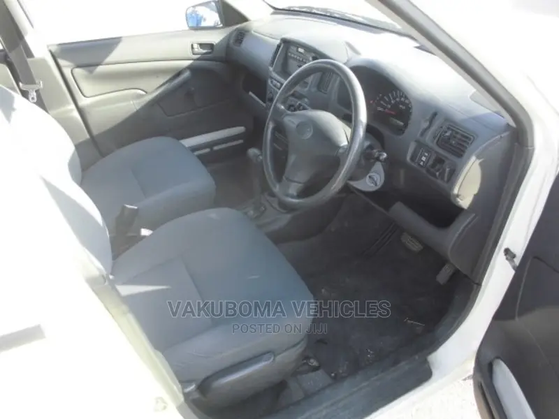 Toyota Probox 2004 Pearl