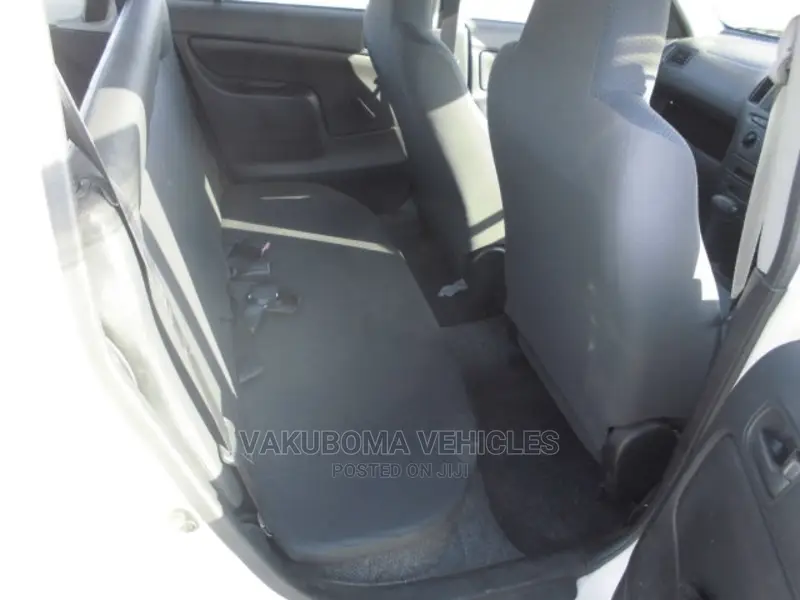 Toyota Probox 2004 Pearl