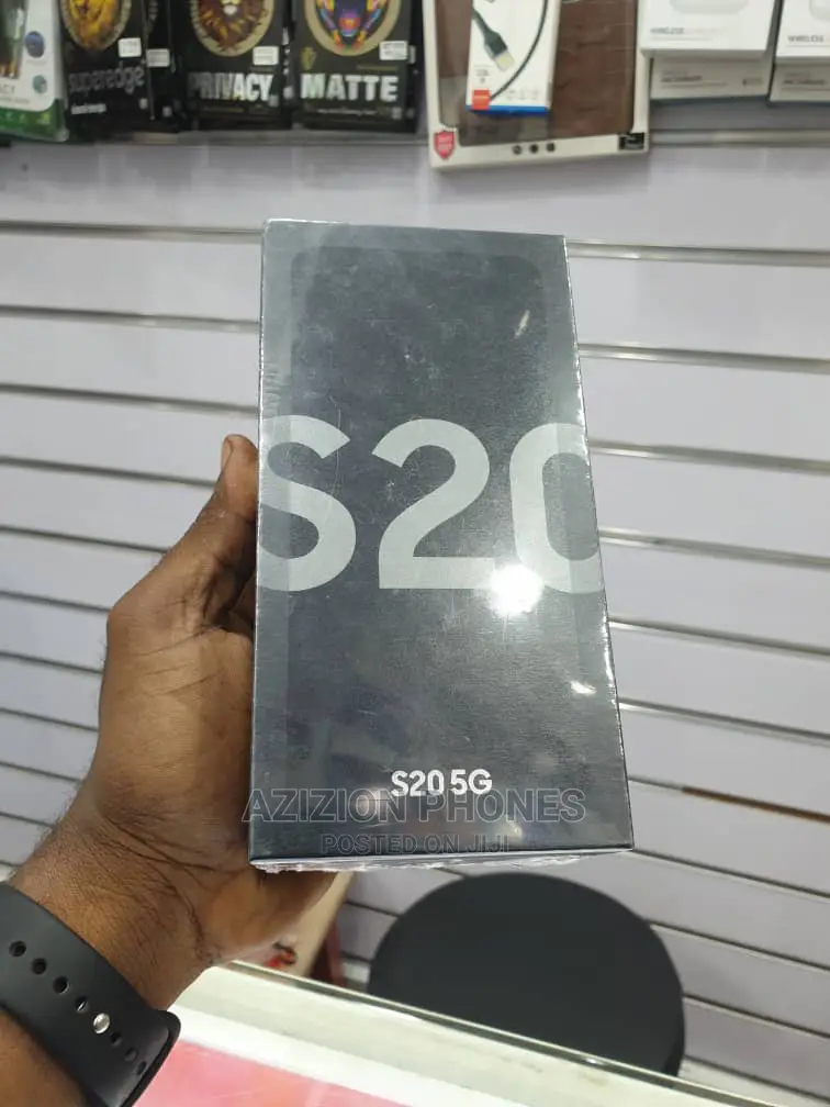 New Samsung Galaxy S20 128 GB Black