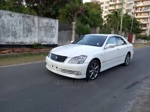 Toyota Crown 2005 White