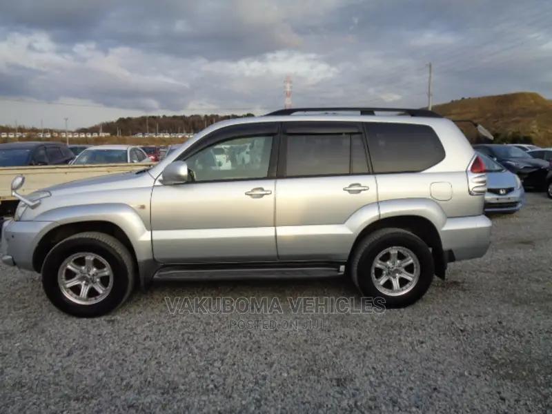 Toyota Land Cruiser Prado 2005 Silver