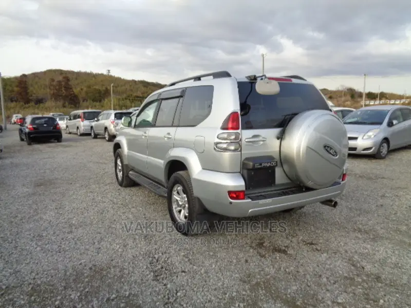 Toyota Land Cruiser Prado 2005 Silver