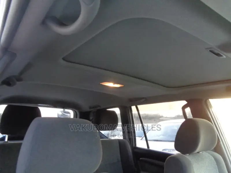 Toyota Land Cruiser Prado 2005 Silver