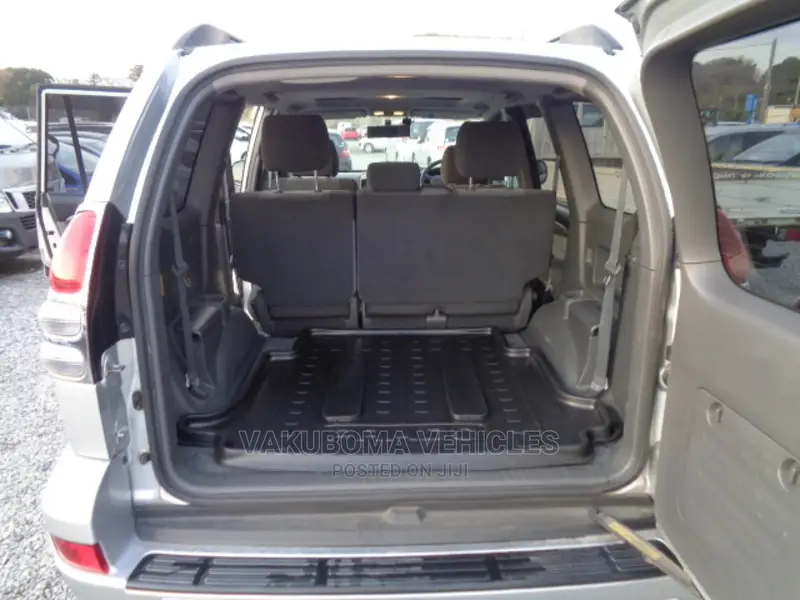 Toyota Land Cruiser Prado 2005 Silver