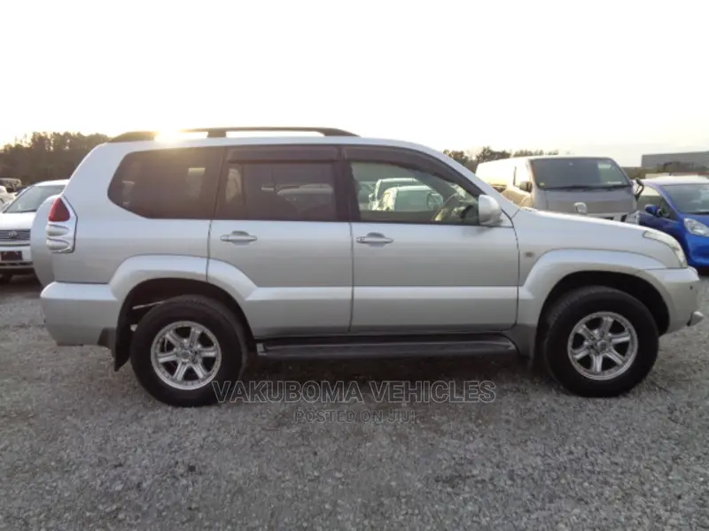 Toyota Land Cruiser Prado 2005 Silver