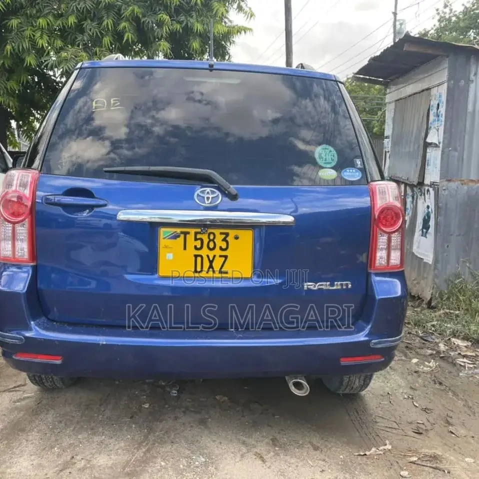 Toyota Raum 2005 Blue