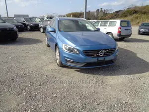 Volvo V60 2015 Blue