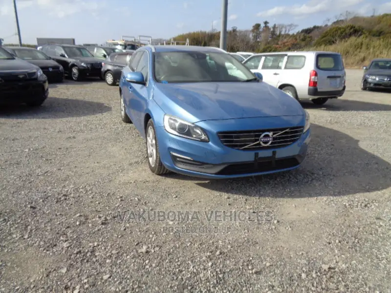Volvo V60 2015 Blue