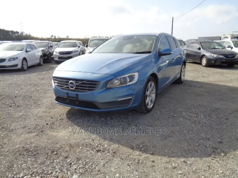 Volvo V60 2015 Blue