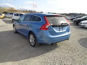 Volvo V60 2015 Blue