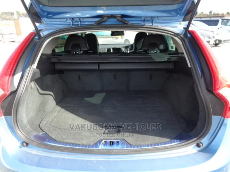 Volvo V60 2015 Blue