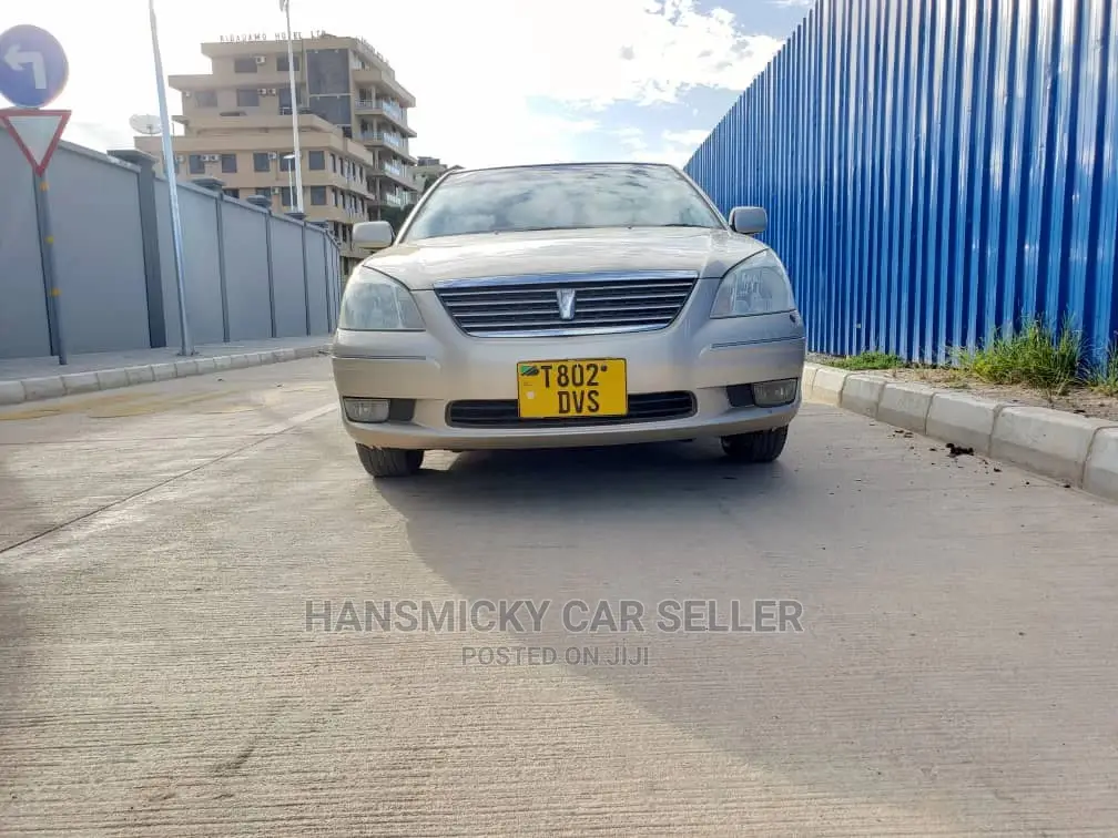 Toyota Premio 2004 Gold