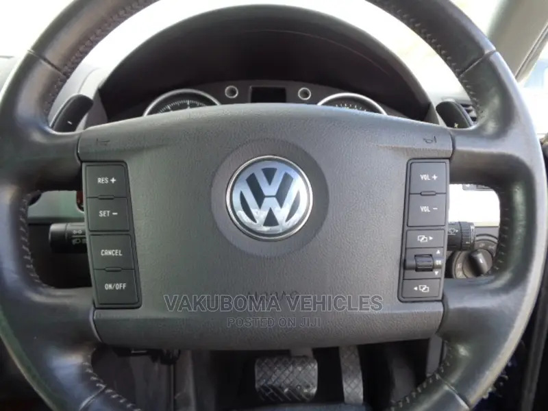 Volkswagen Touareg 2006 Blue