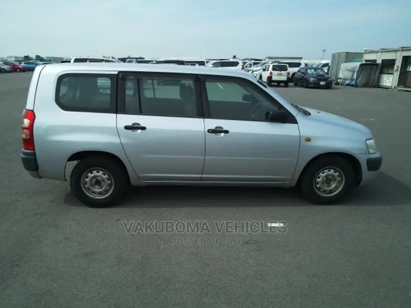 Toyota Succeed 2008 Silver