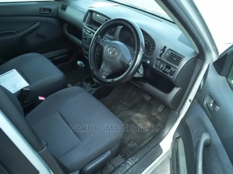 Toyota Succeed 2008 Silver