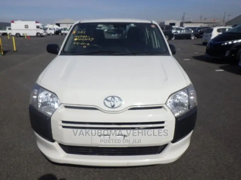 Toyota Succeed 2017 Pearl