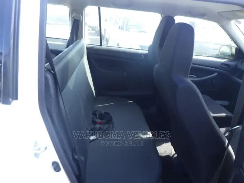 Toyota Succeed 2017 Pearl
