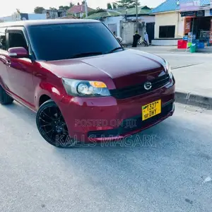 Toyota Corolla Rumion 2010 Brown