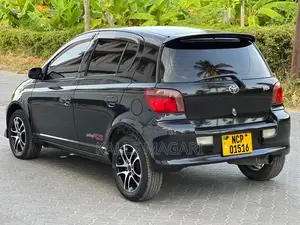 Toyota Vitz 2006 Black