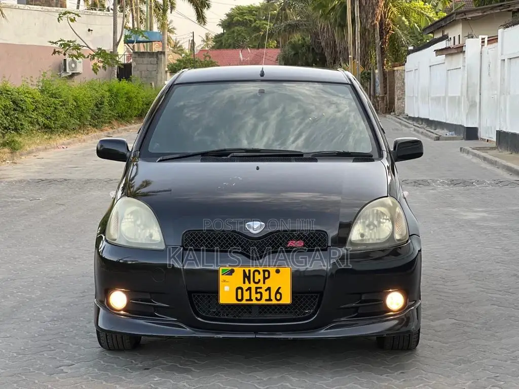 Toyota Vitz 2006 Black