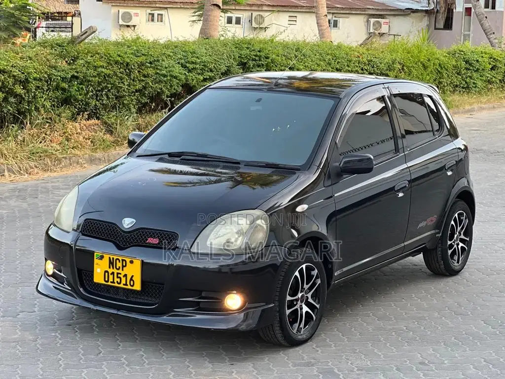 Toyota Vitz 2006 Black