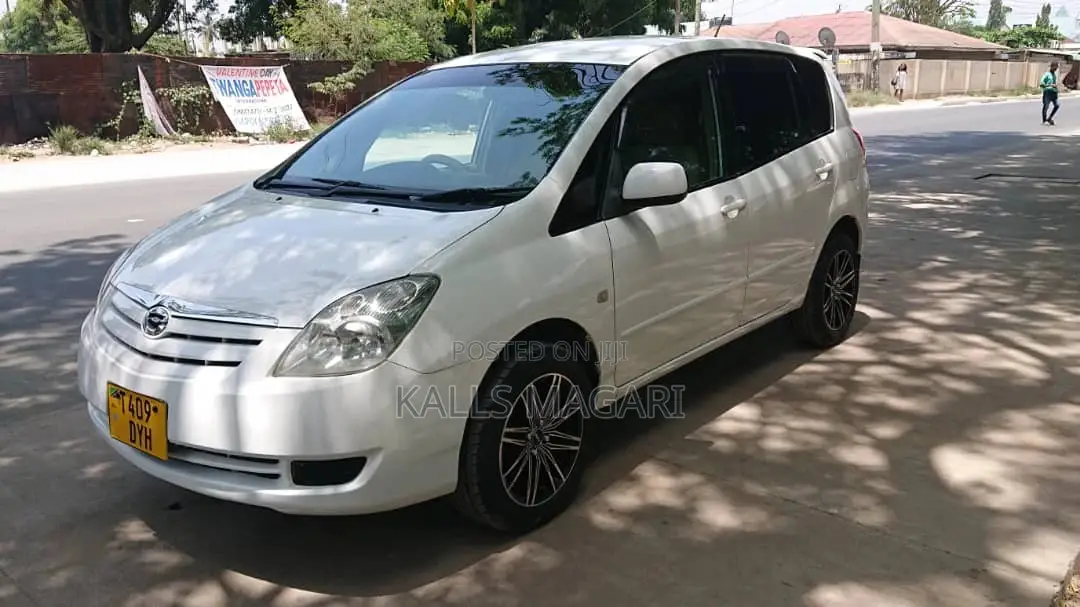 Toyota Corolla Spacio 2004 White