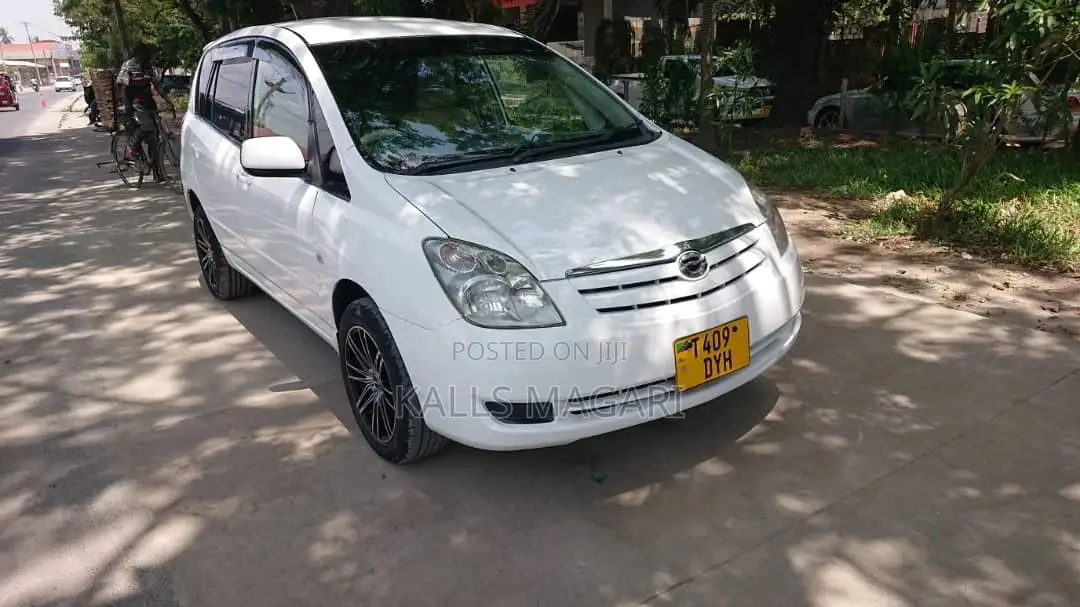 Toyota Corolla Spacio 2004 White