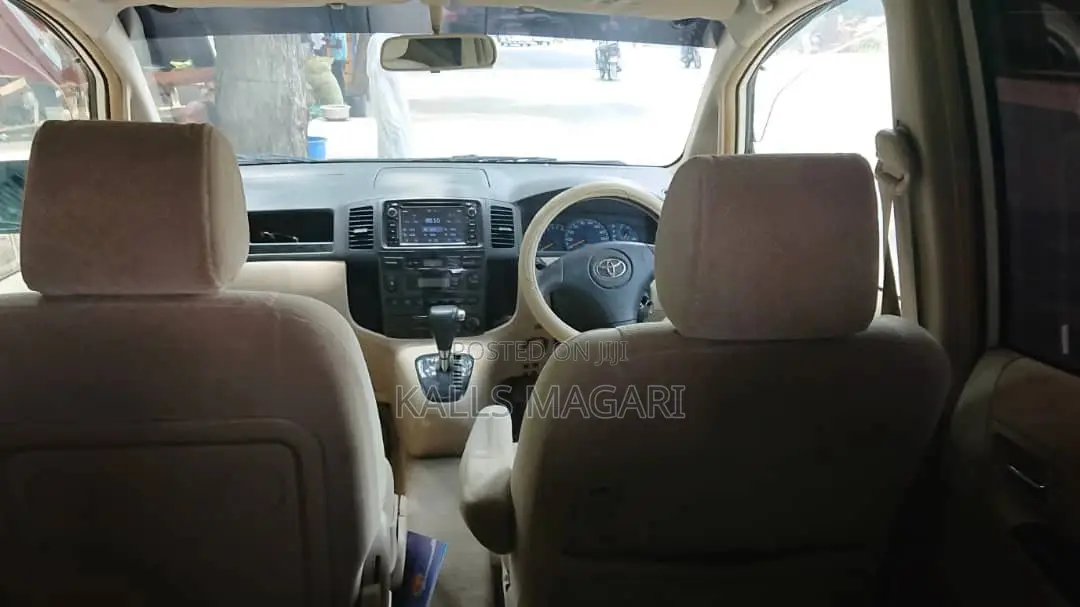 Toyota Corolla Spacio 2004 White