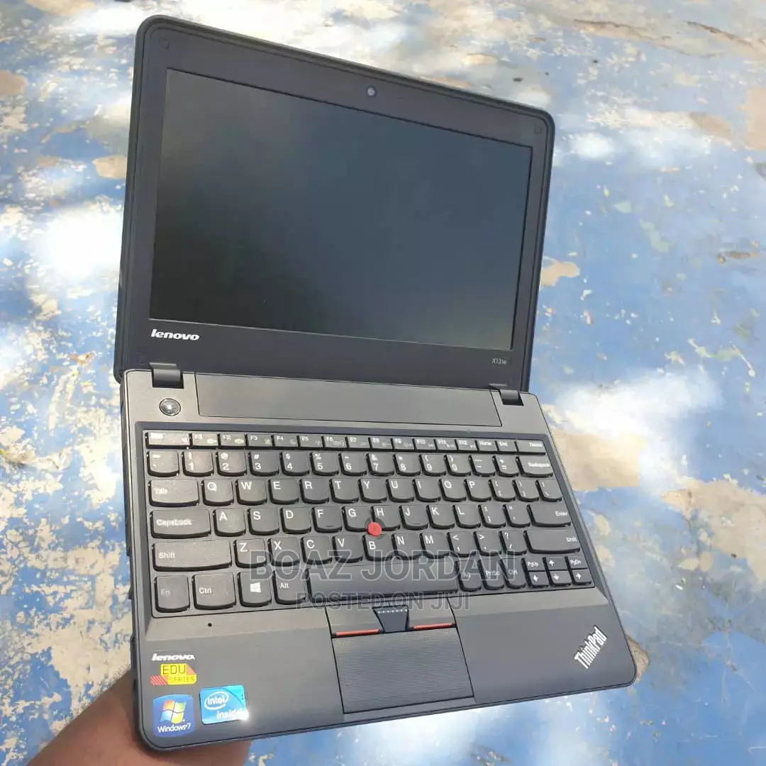 Laptop Lenovo ThinkPad X131e 4GB Intel Core 2 Duo HDD 500GB