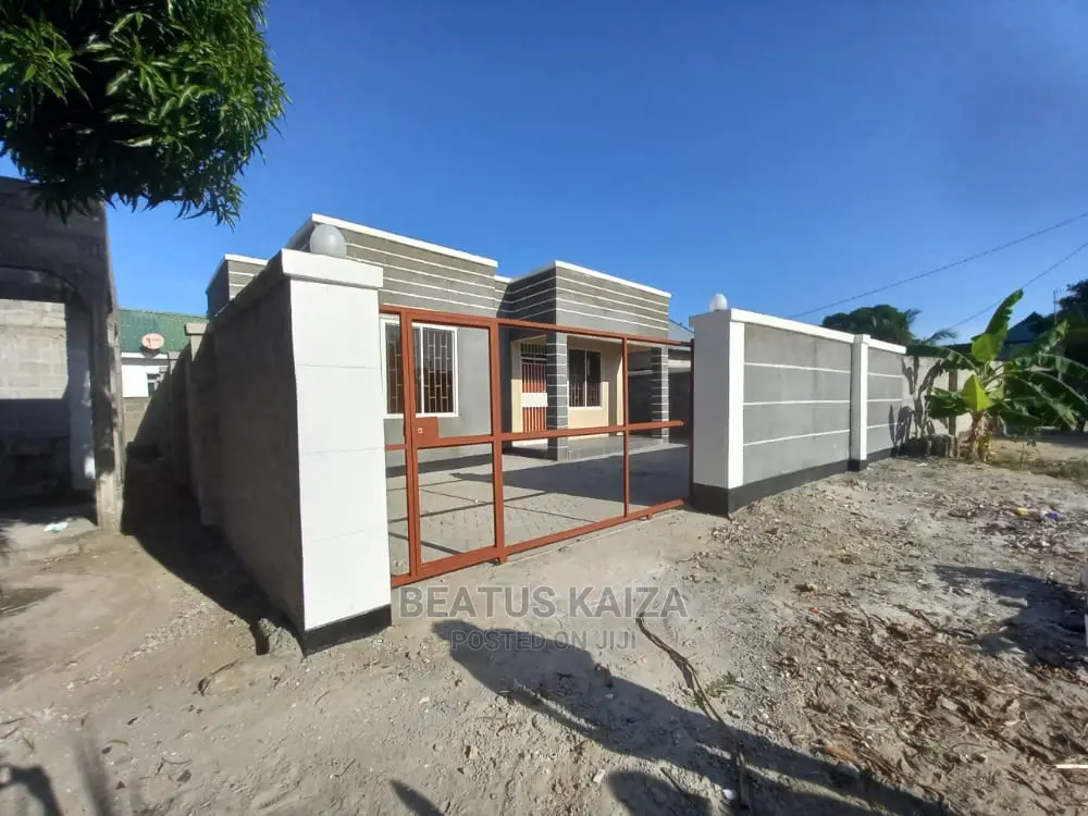 3bdrm House in Kigamboni Kibugumo for sale