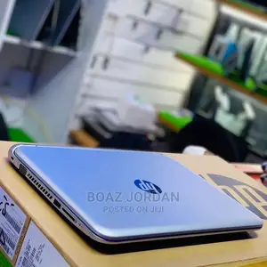 Laptop HP Pavilion X2 210 4GB Intel Core I3 HDD 320GB