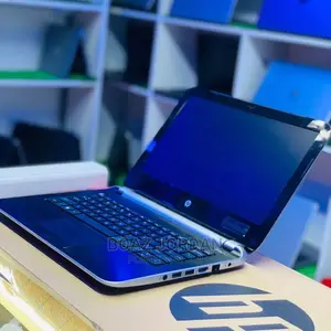 Laptop HP Pavilion X2 210 4GB Intel Core I3 HDD 320GB