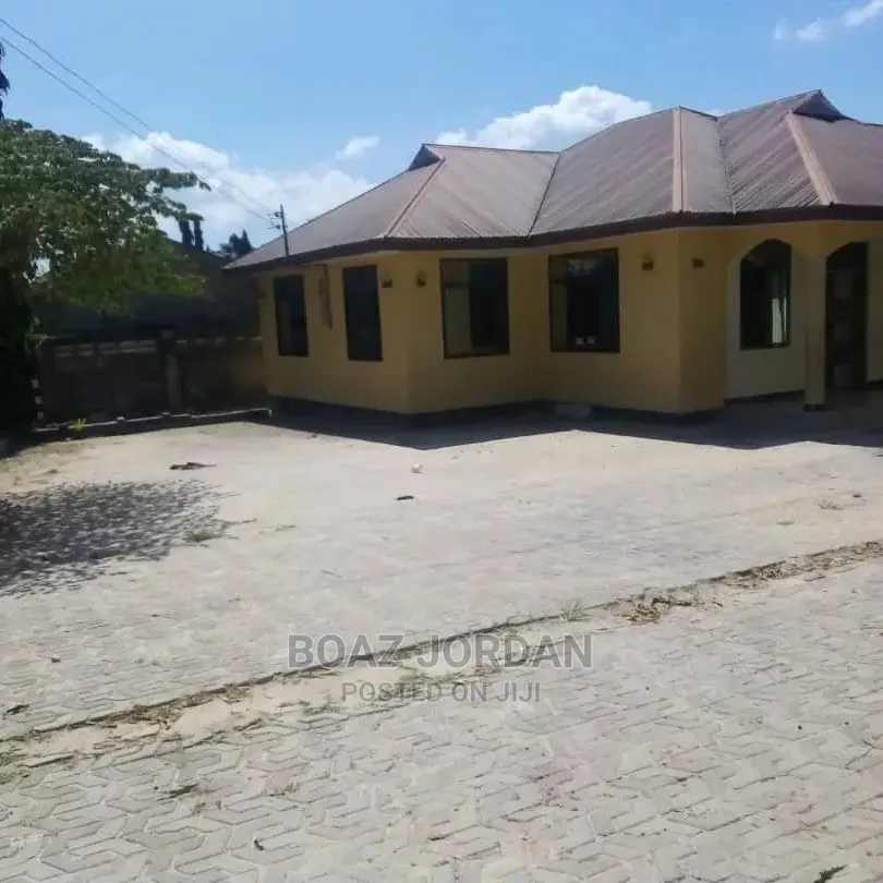 10bdrm Apartment in Graphite, Mbezi for Sale