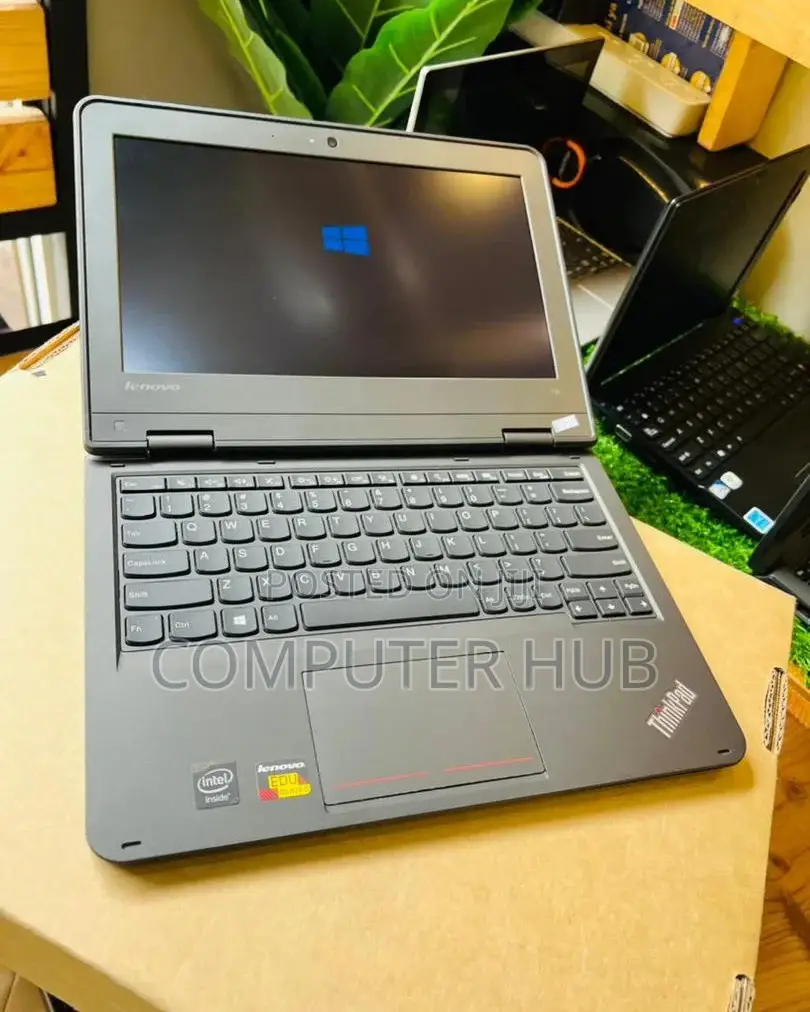 Laptop Lenovo ThinkPad 11e 4GB Intel Celeron HDD 500GB