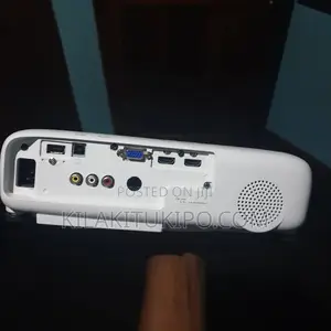 EPSON Projector Eb-U42