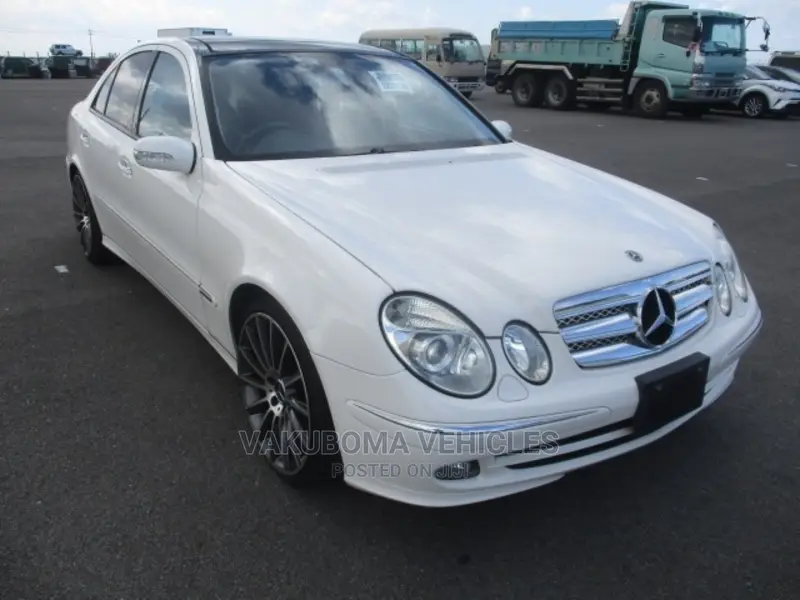 Mercedes-Benz E350 2005 Pearl