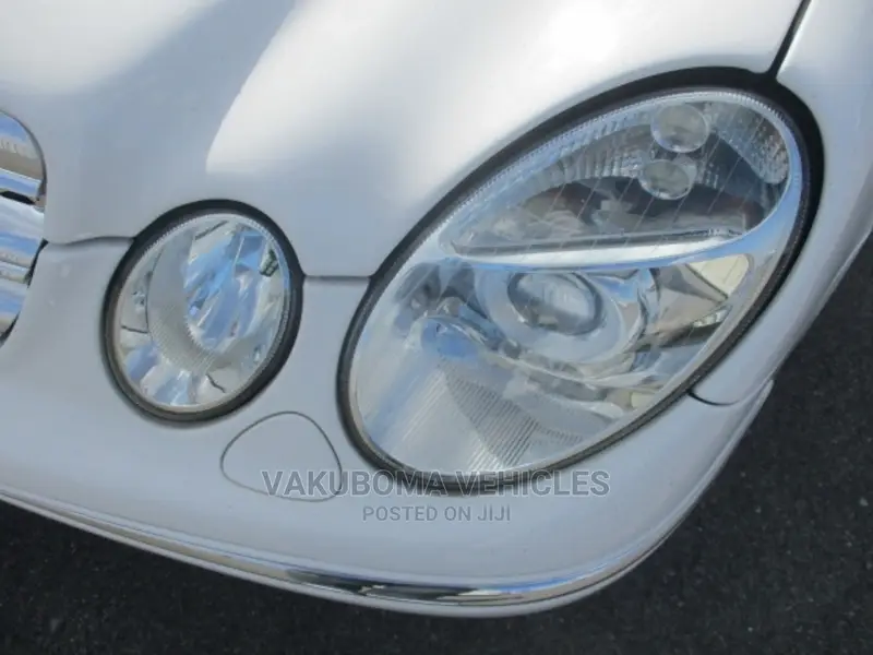 Mercedes-Benz E350 2005 Pearl
