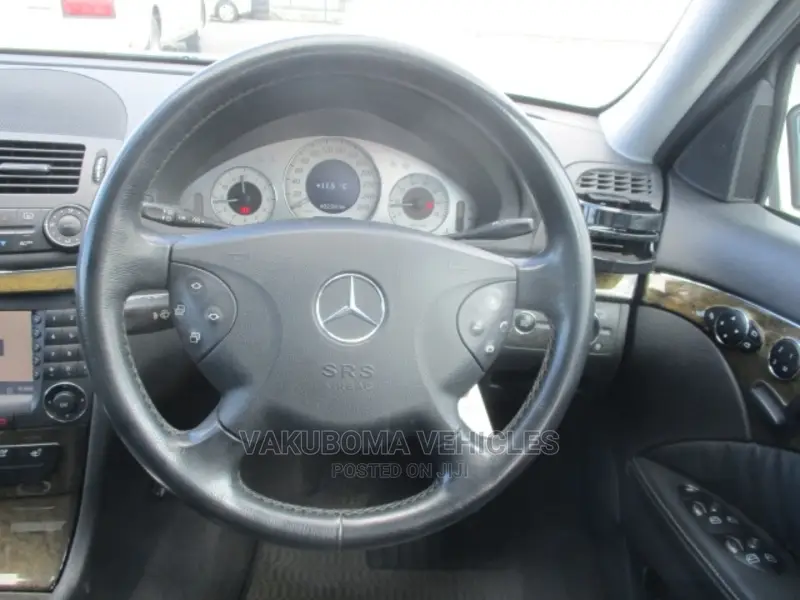 Mercedes-Benz E350 2005 Pearl