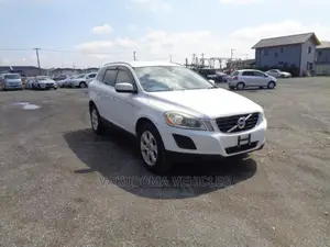 Volvo XC60 2011 Pearl